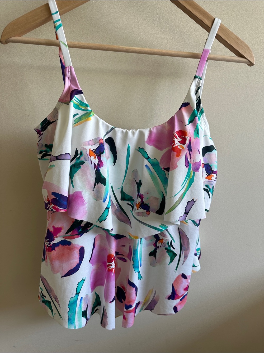 Liz Claiborne Floral Ruffle swim top NWT
